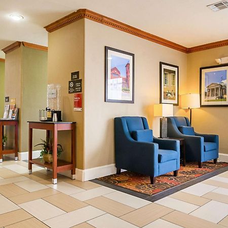 Comfort Suites Lake Charles Buitenkant foto