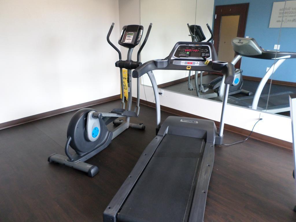 Comfort Suites Lake Charles Buitenkant foto