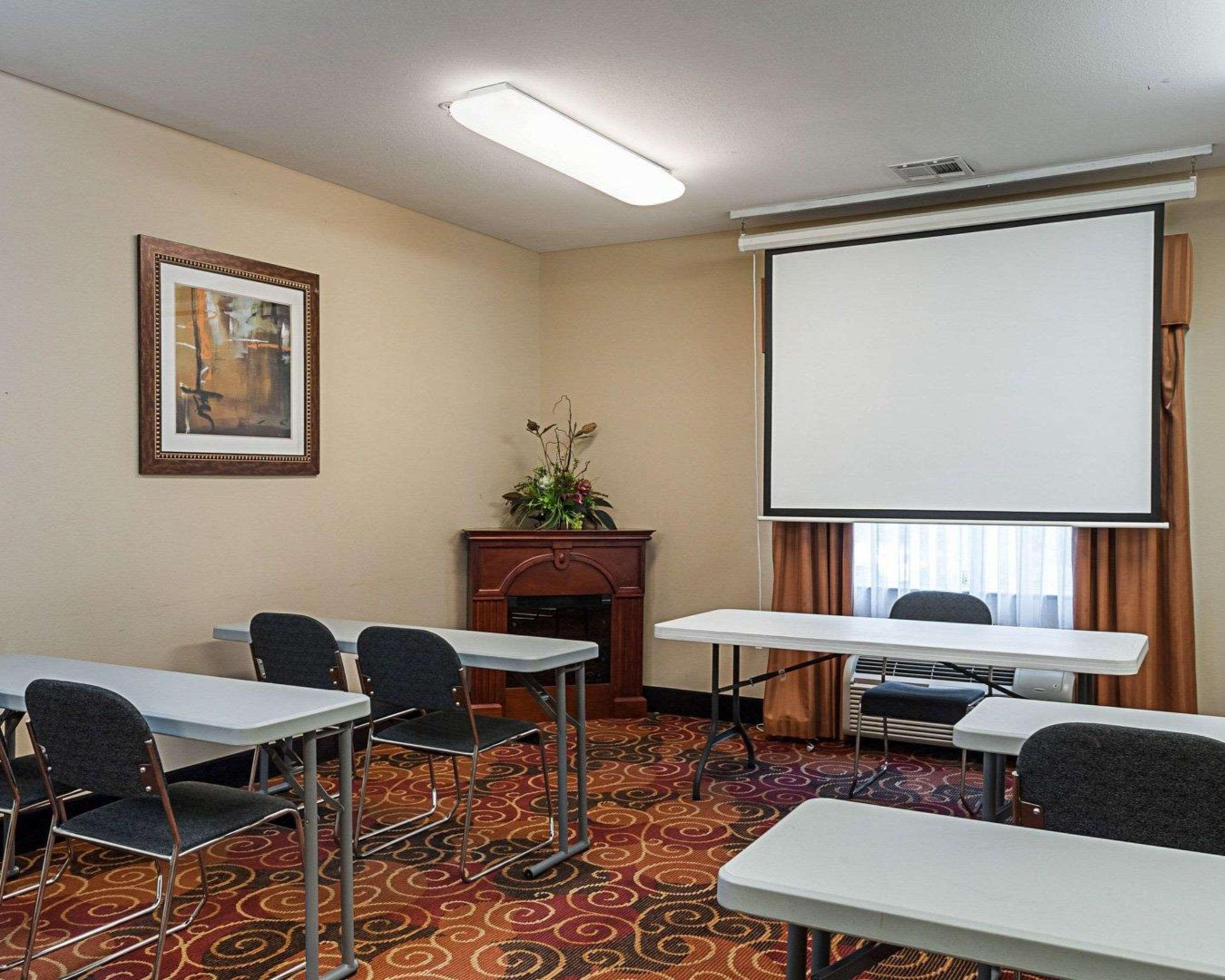 Comfort Suites Lake Charles Buitenkant foto