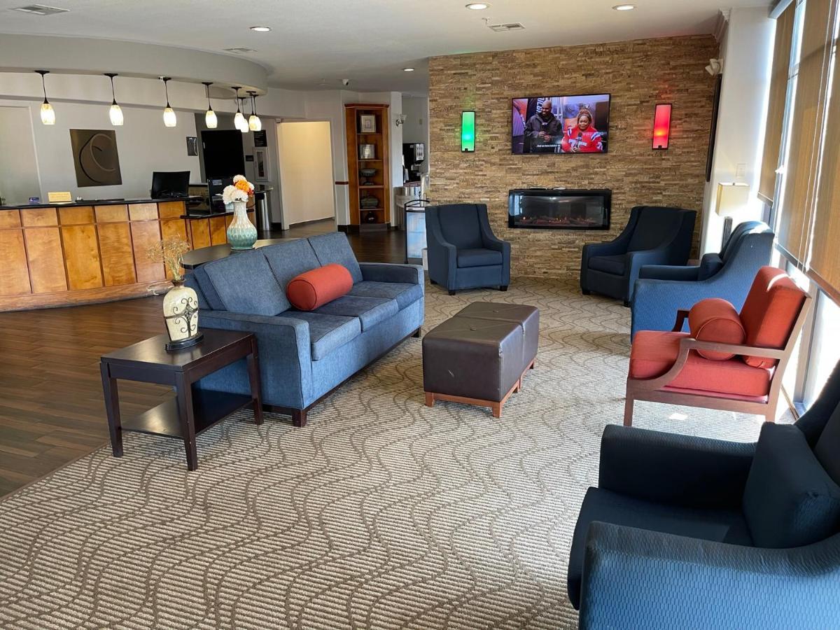 Comfort Suites Lake Charles Buitenkant foto