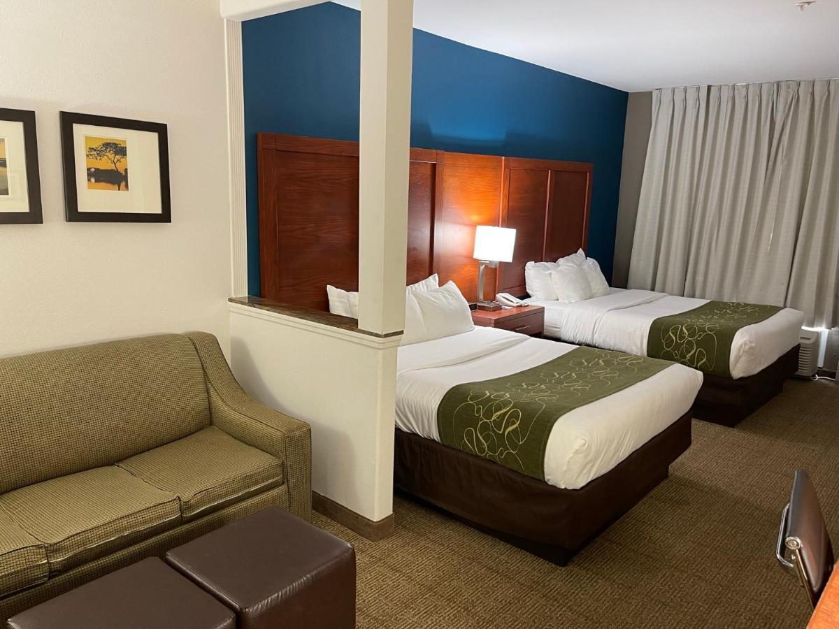Comfort Suites Lake Charles Buitenkant foto