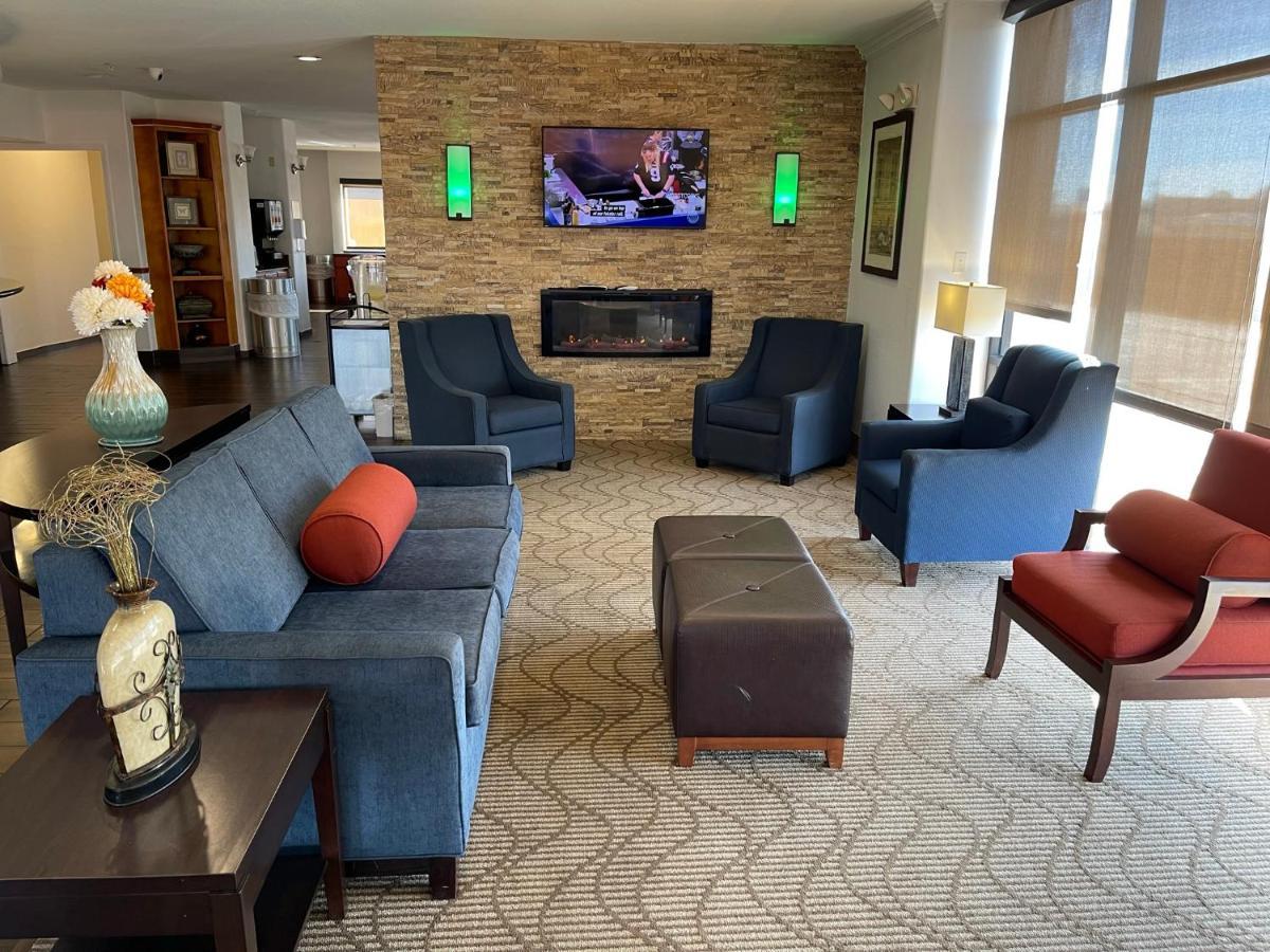 Comfort Suites Lake Charles Buitenkant foto
