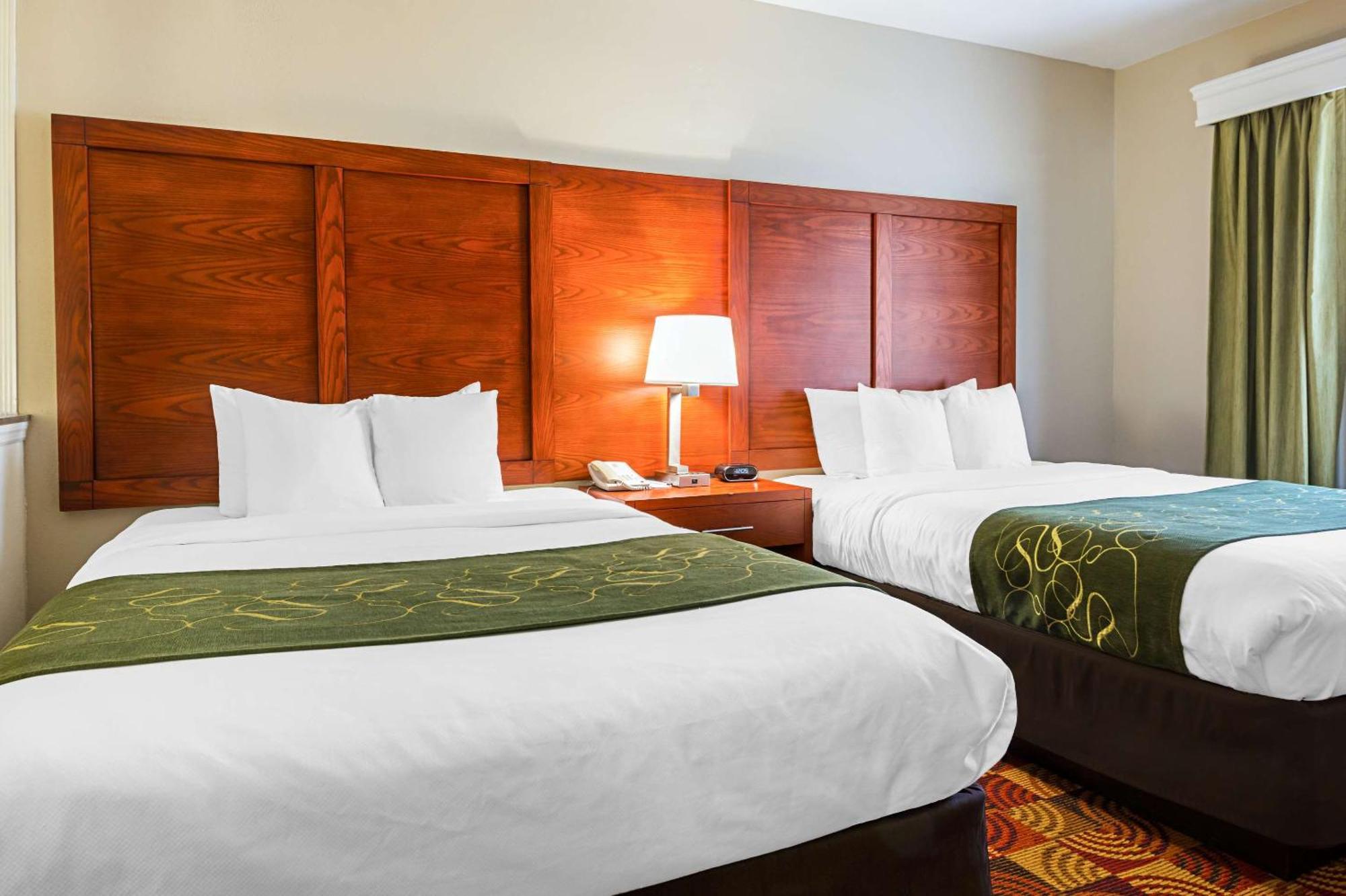 Comfort Suites Lake Charles Buitenkant foto
